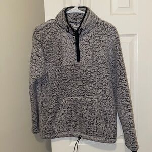 Come shop this cute PINK VS jacket❤️❤️❤️❤️